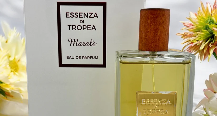 Boccette di profumi di brand artistici e di nicchia